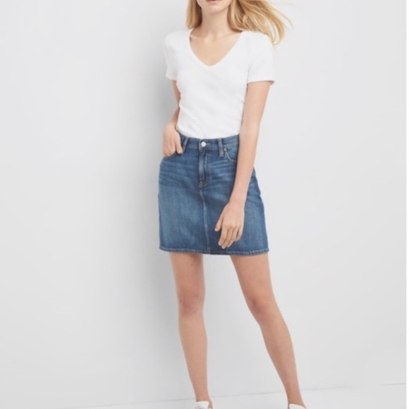 Gap great condition denim mini skirt - Picture 1 of 4